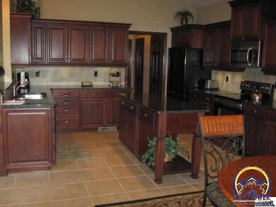 4614 SW Cambridge Ave, Topeka, KS 66610 - photo 5