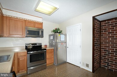 2534 Fox Ridge Ct unit 47, Woodbridge, VA 22192 - photo 2