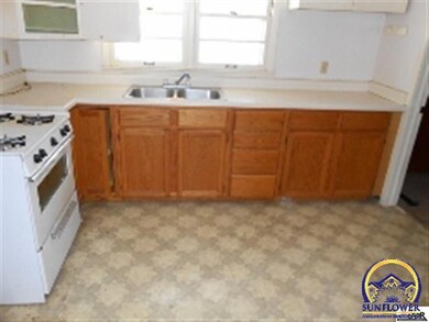 1188 SW Seabrook Ave, Topeka, KS 66604 - photo 4