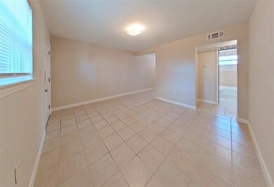 2808 Avenue M unit 5, Galveston, TX 77550 - photo 6