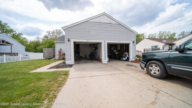 5810 Wise Rd, Lansing, MI 48911 - photo 2