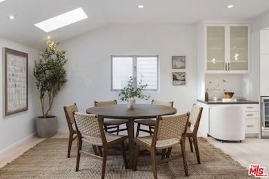 257 Entrada Dr, Santa Monica, CA 90402 - photo 7