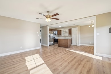 170 Brenda Dr, Clarksville, TN 37040 - photo 4