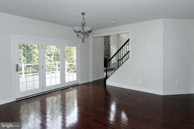 8606 Kittama Dr, Clinton, MD 20735 - photo 5