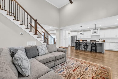 13-web-or-mls-9775-trestle-cir