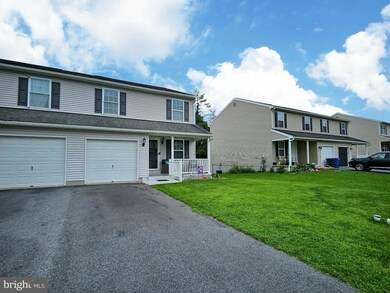 1022 Alexander Dr, Temple, PA 19560 - photo 4