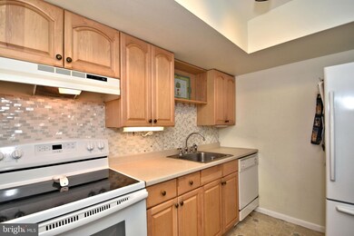 14 Belfast Dr, North Wales, PA 19454 - photo 5