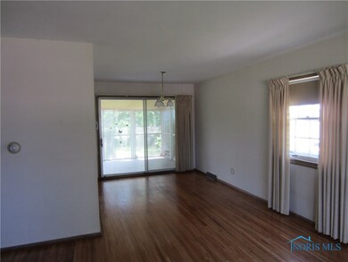 23754 W Meadow Dr, Genoa, OH 43430 - photo 4