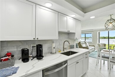 896 Buttonwood Dr unit 112, Fort Myers Beach, FL 33931 - photo 3