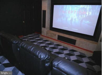 25642 S Village Dr, Chantilly, VA 20152 - photo 3