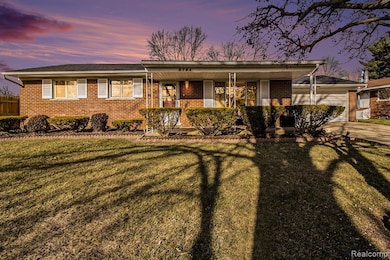 5794 Shetland Way, Waterford, MI 48327 - photo 2