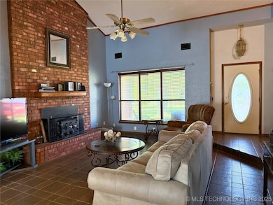 705 Shirley Ln, Madill, OK 73446 - photo 3