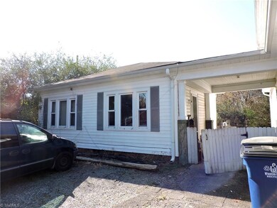Guesthouse has 2 bedrooms, bath, living room, kitchen, and dining area.  Approx. 796 square feet.  Heat pump.