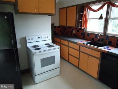 6785 Old Easton Rd, Pipersville, PA 18947 - photo 3