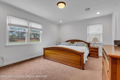 013_mjb08049