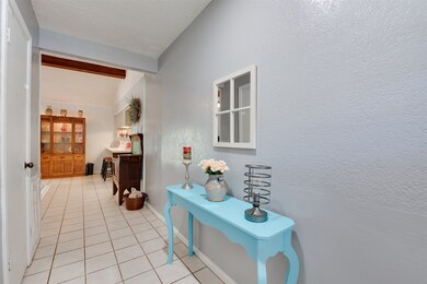 621 N Fairview Cir, Alvin, TX 77511 - photo 4