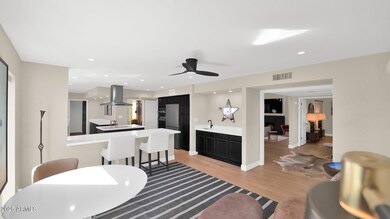 127 E San Miguel Ave, Phoenix, AZ 85012 - photo 4