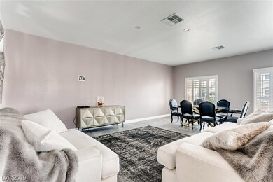 Upper level - Living room