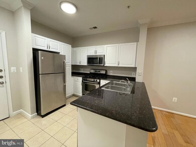 12957 Centre Park Cir unit 212, Herndon, VA 20171 - photo 6