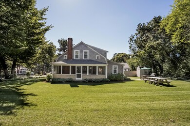 035-Side_View-3266965-medium