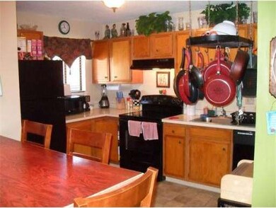 170 E Hadley Rd unit 37, Amherst, MA 01002 - photo 6