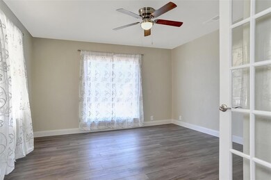 320 W Evans Ave, Bonham, TX 75418 - photo 3