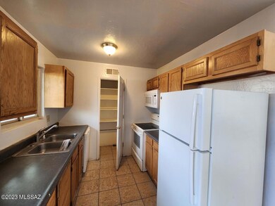 44 W Elm Kitchen