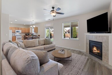 3351 SW Metolius Meadow Ct, Redmond, OR 97756 - photo 7