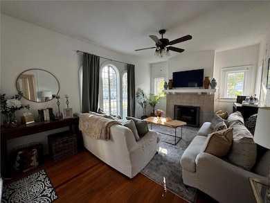 1819 E Central Blvd, Orlando, FL 32803 - photo 4