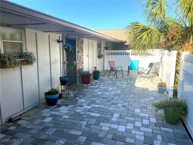 4291 Island Cir unit 5, Fort Myers, FL 33919 - photo 2