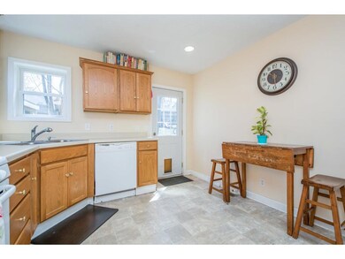 2615 E 28th St, Des Moines, IA 50317 - photo 7