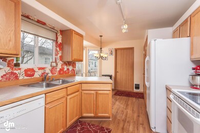 1401 W 26th Ave Unit F1-large-009-Kitche