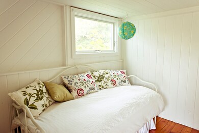 39 Runner Rd, West Tisbury, MA 02575 - photo 3