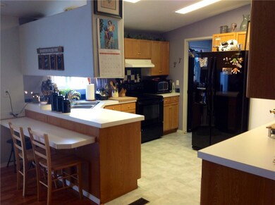 1502 Yelm Ave SE unit 3, Yelm, WA 98597 - photo 3