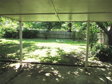 1109 Rosedale Dr, Gainesville, TX 76240 - photo 5