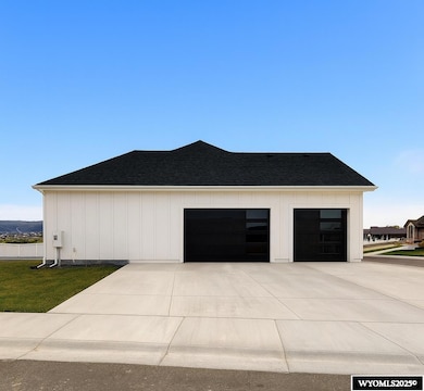 2765 Heathrow Ave, Casper, WY 82609 - photo 2