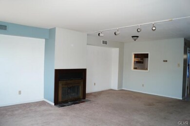 818 N 11th St, Allentown, PA 18102 - photo 3