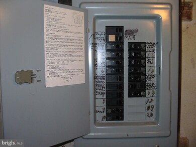 102 E Stewart Ave, Lansdowne, PA 19050 - photo 5