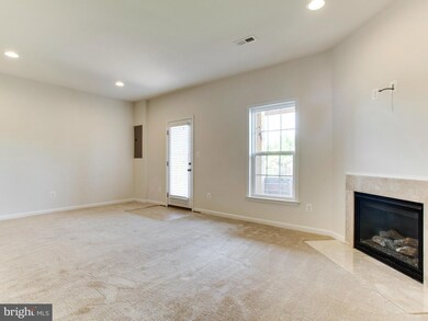 25111 Sweet Myrtle Square, Aldie, VA 20105 - photo 5