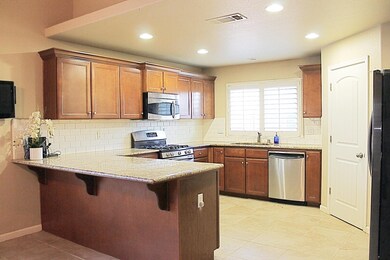 6783 E Fountain Way, Fresno, CA 93727 - photo 4