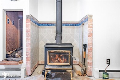 05-Fireplace_ELI03924-HDR-Edit