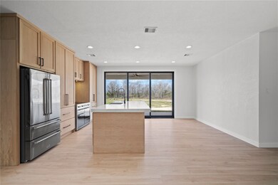 812 Lilley Rd, Alvin, TX 77511 - photo 6