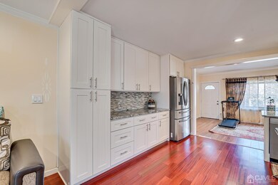 113 W Warren St, Iselin, NJ 08830 - photo 5