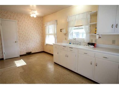 Kitchen. Nice sized Eat-in-Kitchen