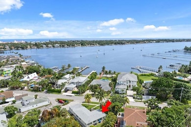 121 S Lake Dr unit B, Lantana, FL 33462 - photo 4