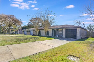 1803 Heather Ln, Alvin, TX 77511 - photo 2