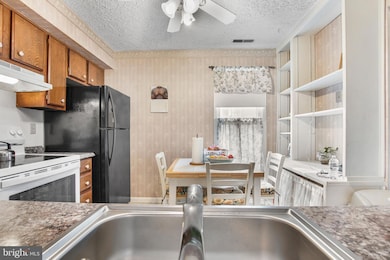 9560 Canterbury Riding, Laurel, MD 20723 - photo 6