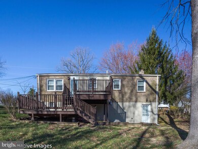 9016 Anna Dr, Clinton, MD 20735 - photo 3