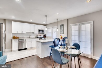 1113 Wildwood Pkwy, Baltimore, MD 21229 - photo 3