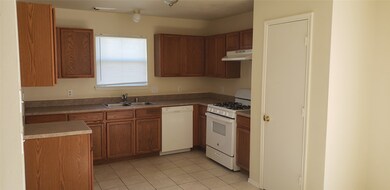 6546 Sutton Meadows Dr, Houston, TX 77086 - photo 3